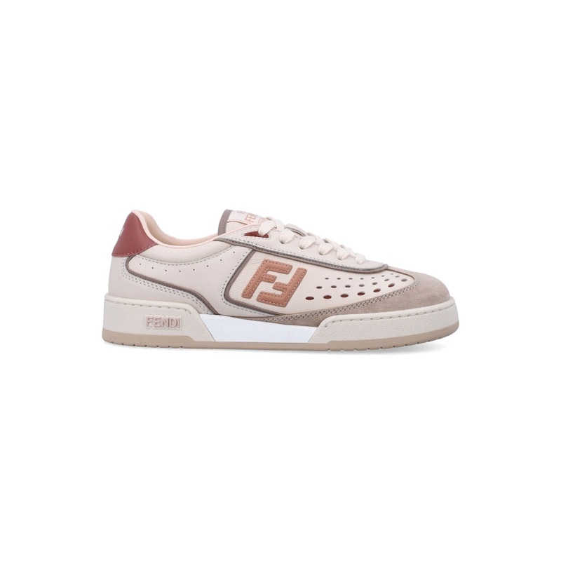 Match woman’s sneakers Low Top Sneakers