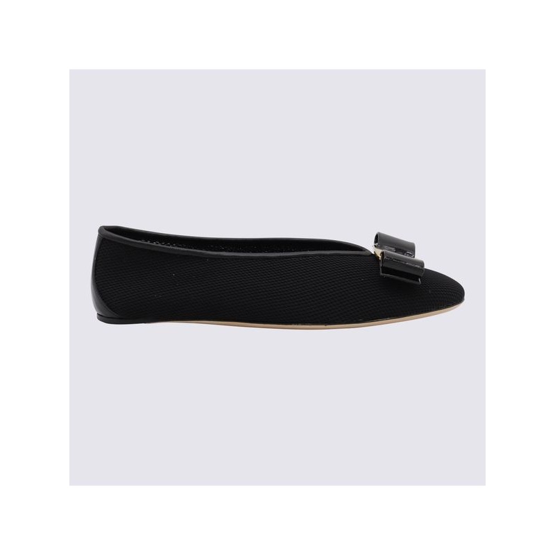 Ferragamo Flat shoes Black Flat Shoes