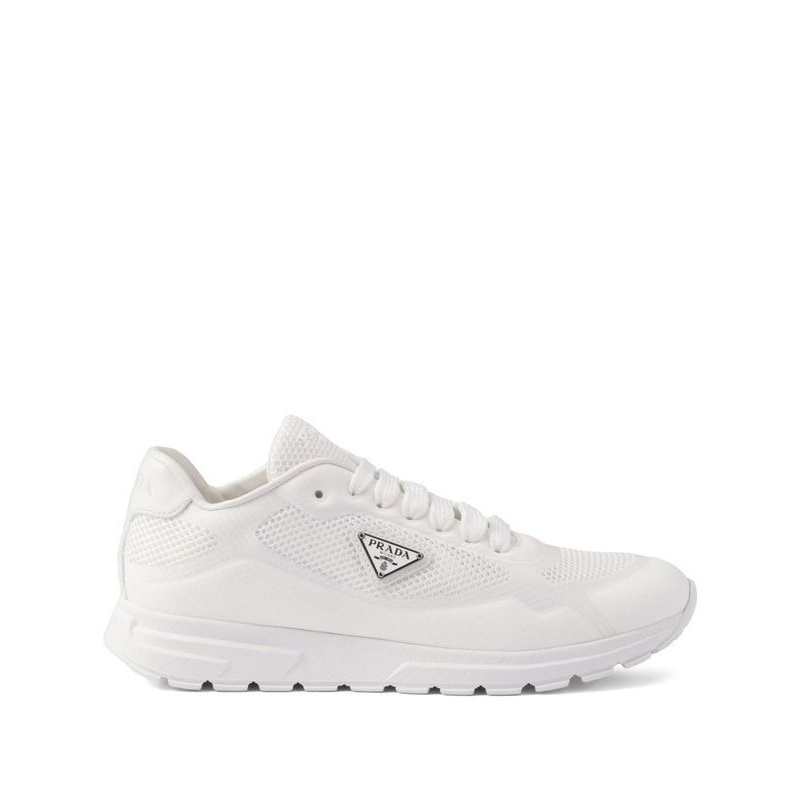 Triangle Logo Low-Top Sneakers