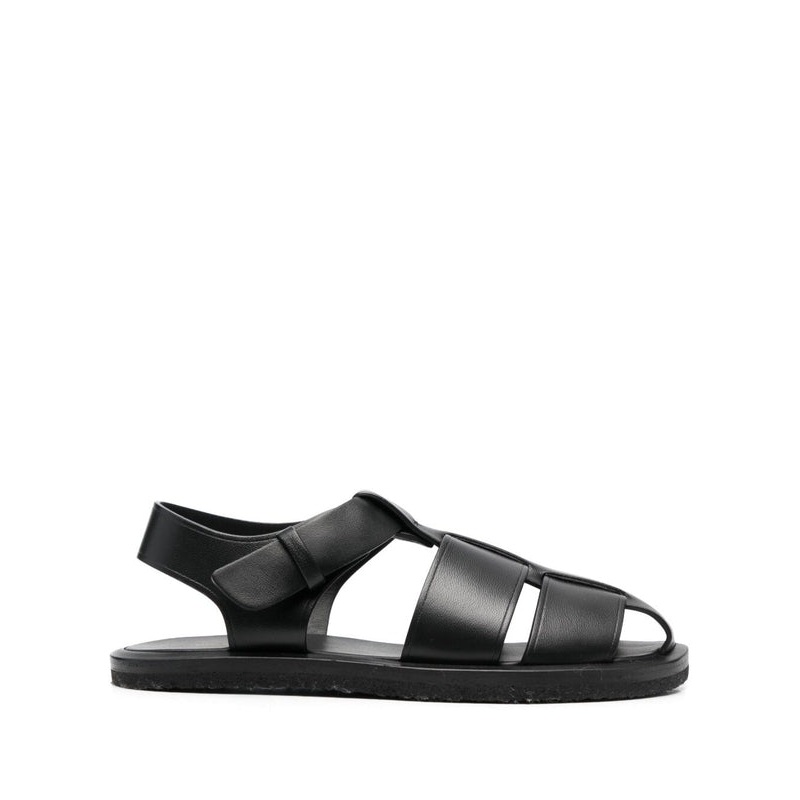 ‘Fisherman’ Black Fisherman-Style Sanal with Adjustable Buckle Closure in Leather Woman Sandals