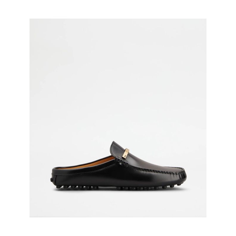 Gomino Metal Logo Detail Leather Loafer