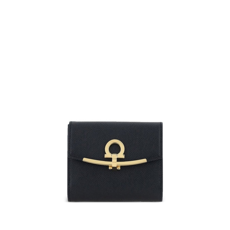 Gancini Buckle Detail Leather Wallet