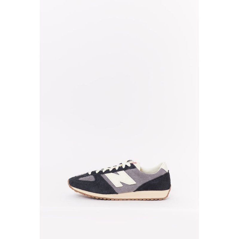 New Balance Navy Low Top Sneakers
